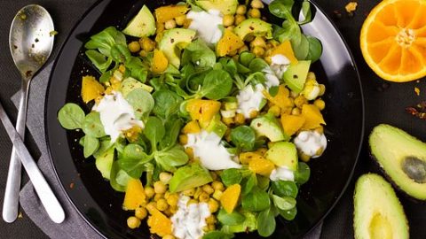 Avocado Chickpeas Salad: Delicious Salad for PCOS