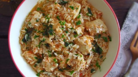 Vegetable Red Rice with shredded fish