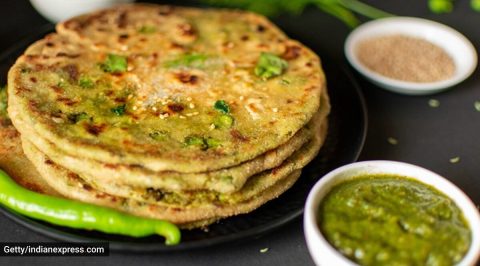 Green stuffed egg paratha